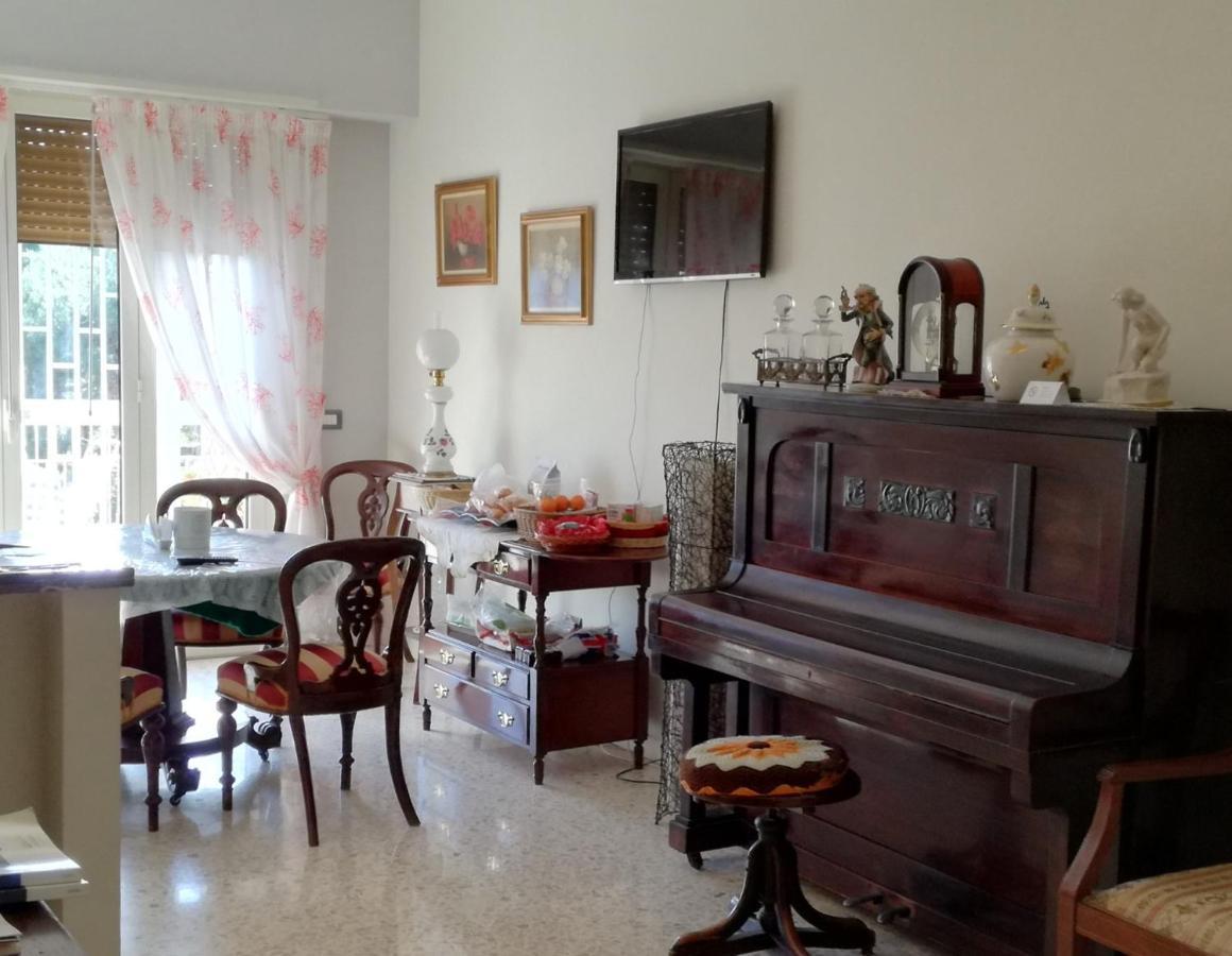 Le Rondini Bed and Breakfast Napoli Eksteriør billede
