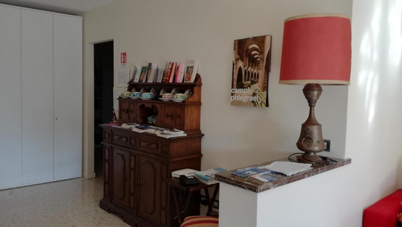 Le Rondini Bed and Breakfast Napoli Eksteriør billede